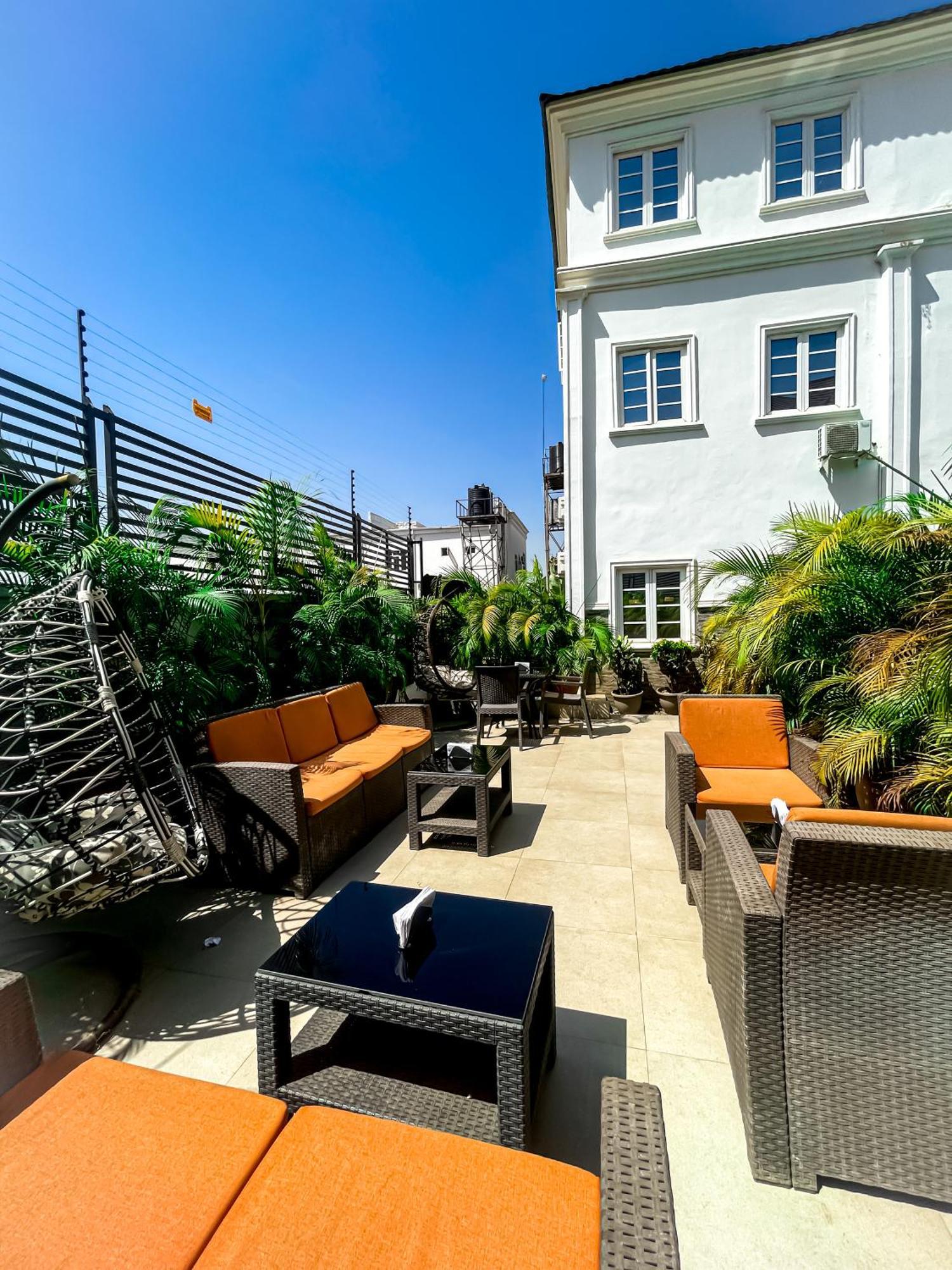 The Tranquil Mews Hotel อาบูจา ภายนอก รูปภาพ